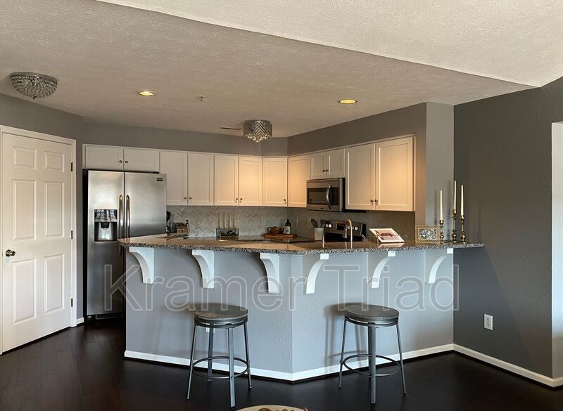Foto principal - 1384 Heatherwood Ln