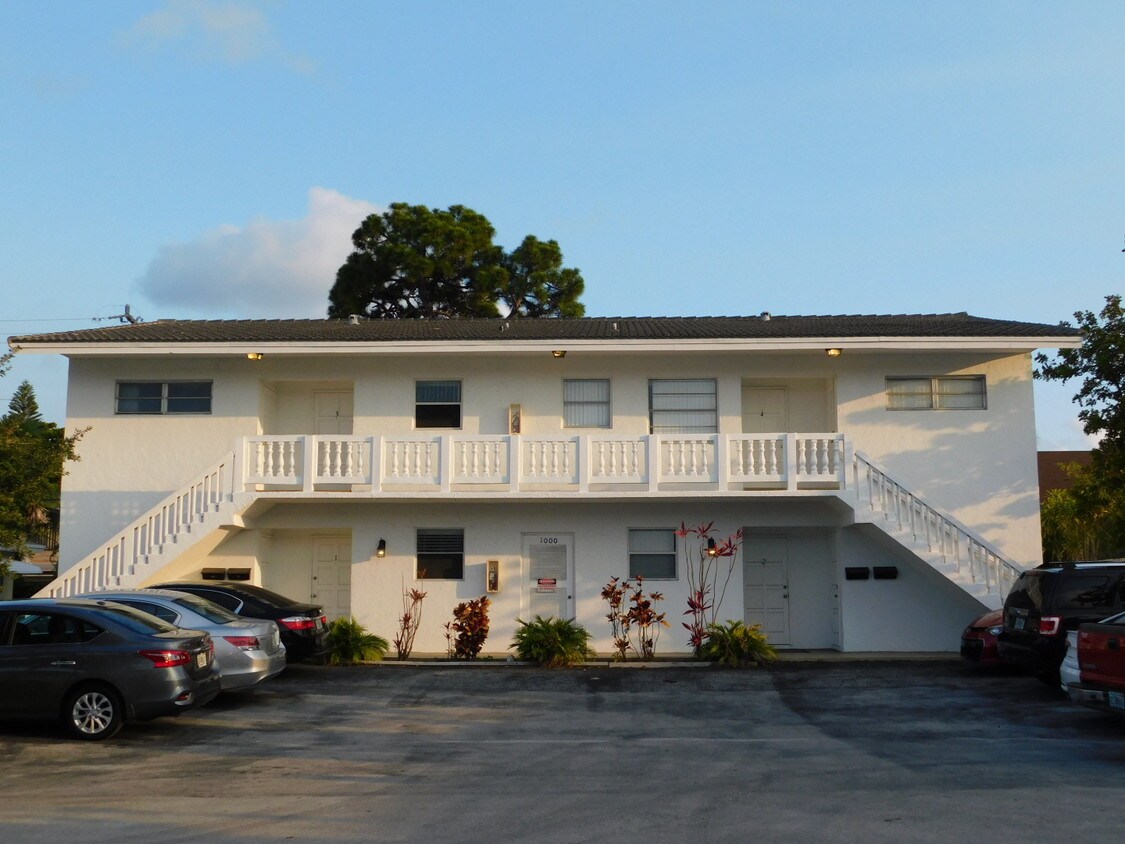 1000 SE 3rd St, Deerfield Beach, FL 33441 Rentals in Deerfield Beach at 1000 SE 3rd St Deerfield