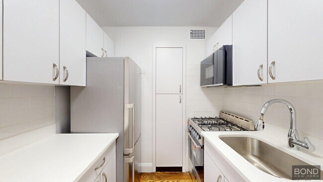 Foto del edificio - 400 E 89th St