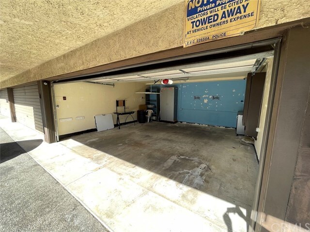 Building Photo - 419 N Catalina Ave