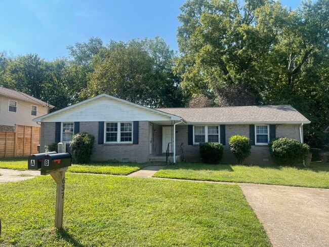Building Photo - 637 Huntington Ridge Dr