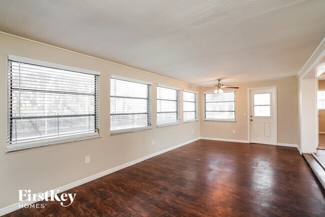 Foto del edificio - 5804 SW 1st Pl