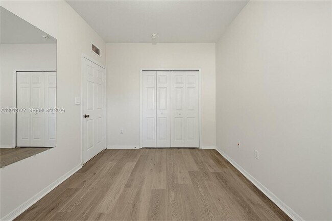 Foto del edificio - 3393 NE 11th Dr