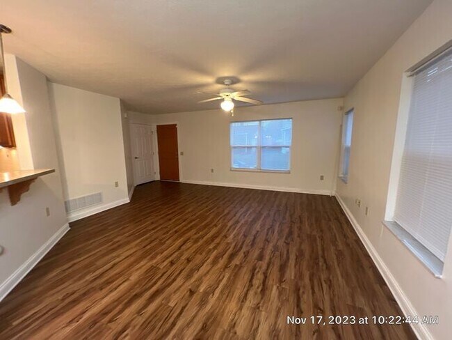 Building Photo - Updated Ranch Home near Children's Hospital