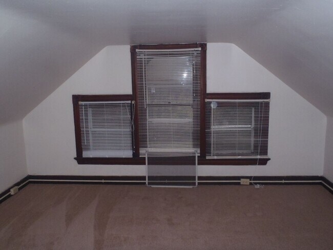 Foto del edificio - 936 Ludlow Ave