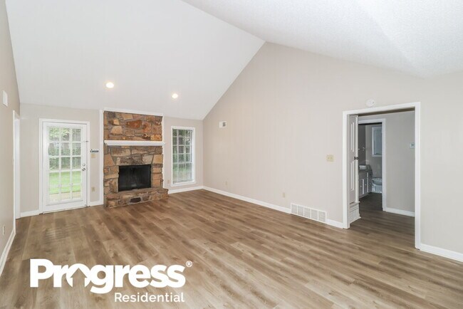 Building Photo - 6049 Lawnhill Dr