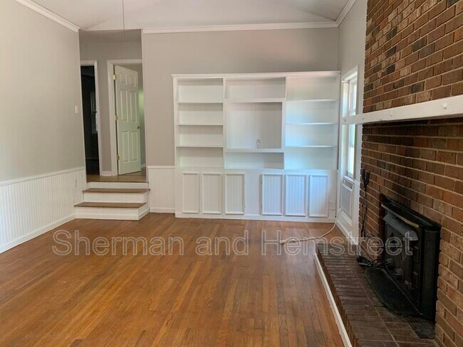 Foto del edificio - 4027 River Watch Pkwy