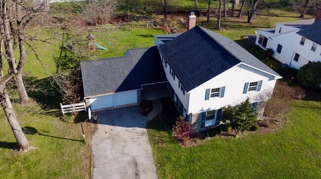 Foto del edificio - 593 Watford Ln