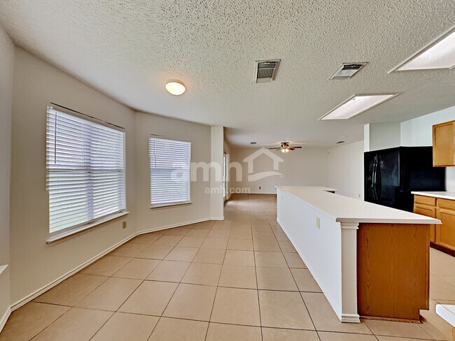 Foto del edificio - 8302 Parry Path