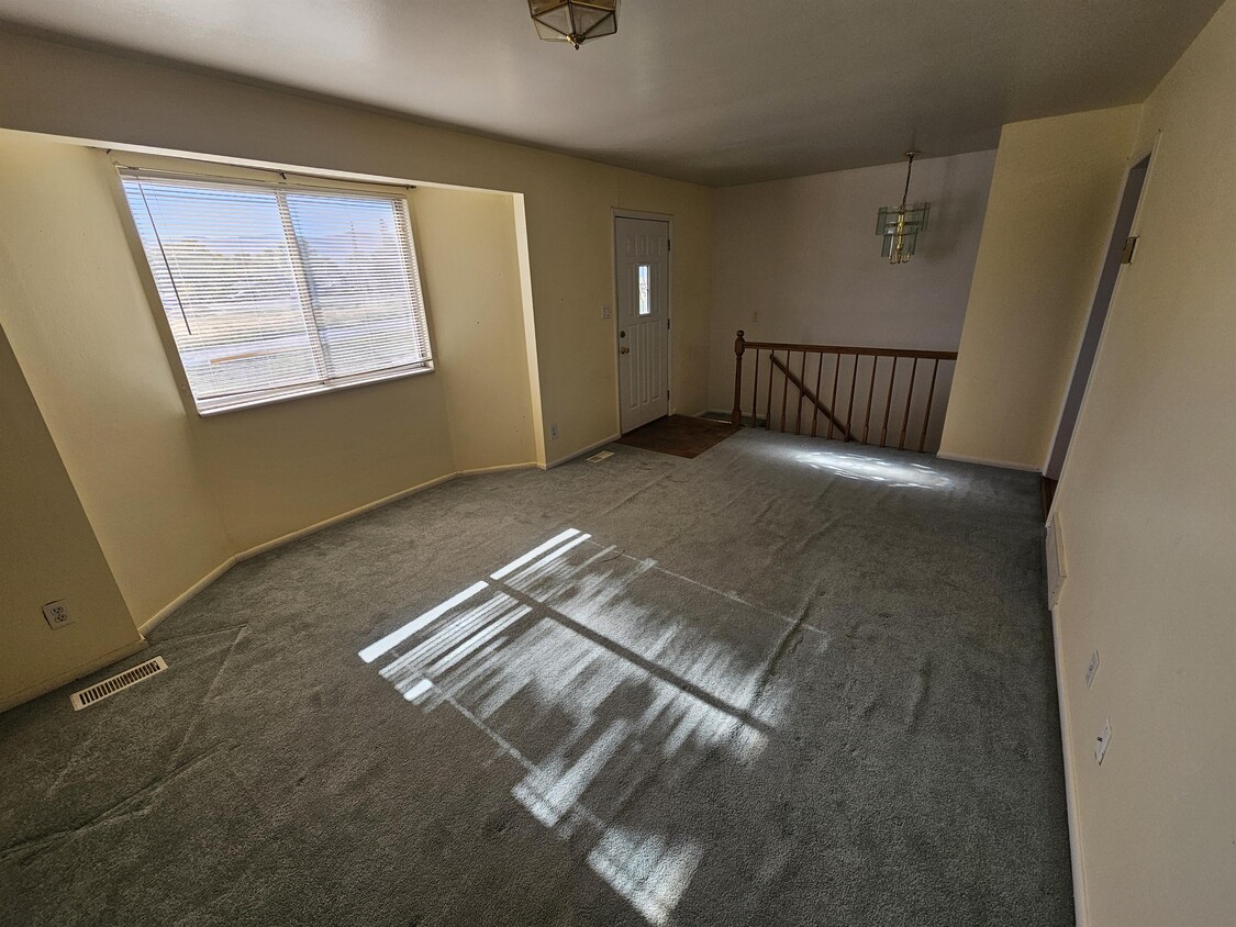 Foto principal - 298 N 400 E St