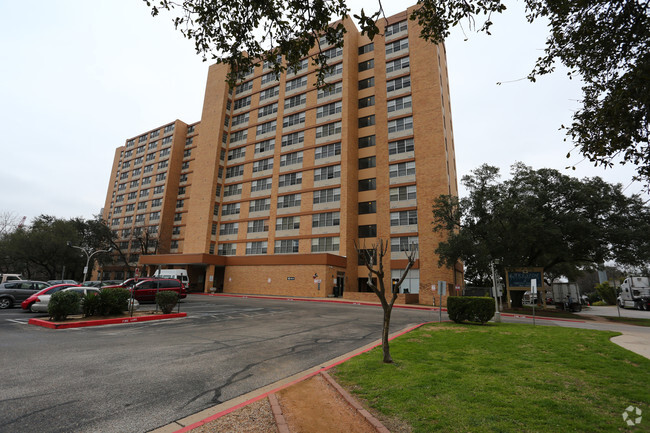 Building Photo - Lakeside Apartments