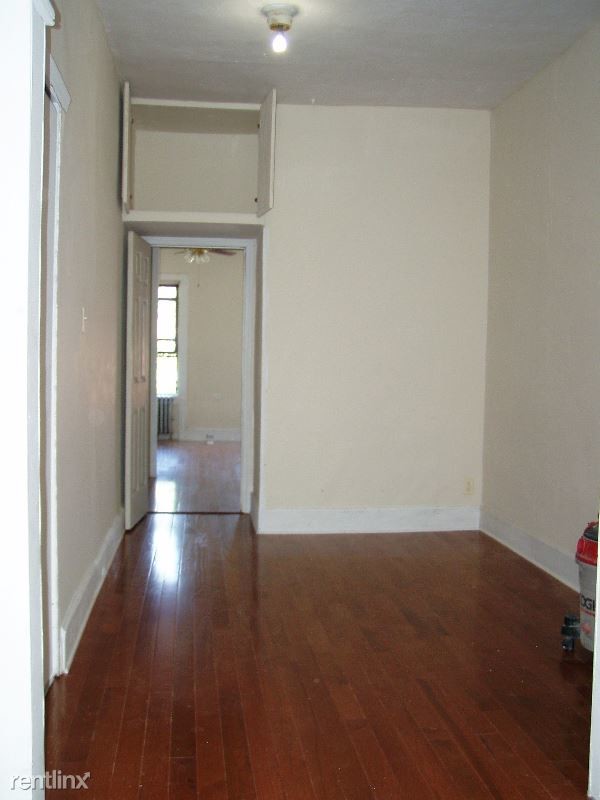 Building Photo - 454 Seneca Ave