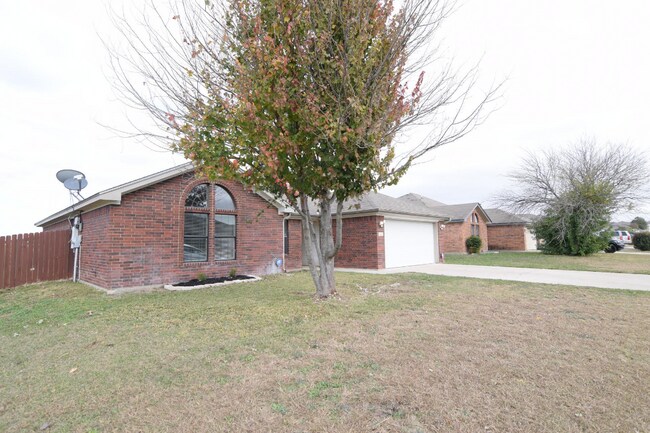 Foto del edificio - 2805 Bigleaf Dr