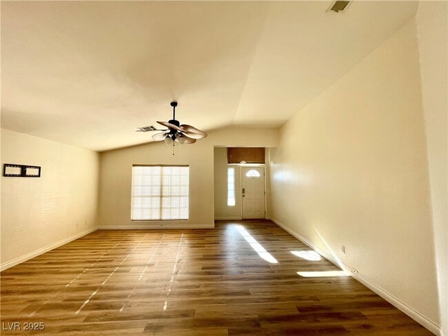 Foto del edificio - 3116 Serrano Ct