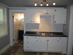 Building Photo - 191 Hampshire St