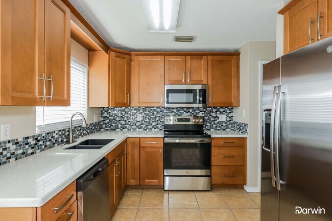 Building Photo - 3147 PINE TOP DR, VALRICO, FL 33594