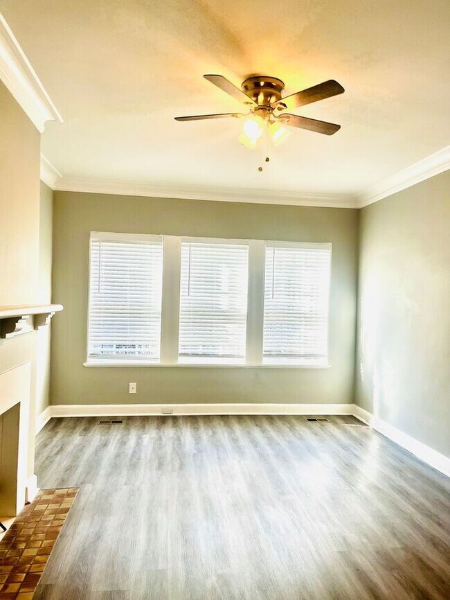 Building Photo - Newly Renovated 2bd/2ba in Midtown Near Ov...