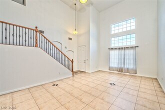 Building Photo - 1539 Laguna Palms Ave