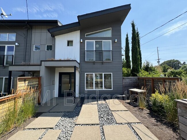 Building Photo - 7576 N Curtis Ave