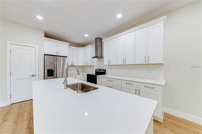 Foto del edificio - 257 N Pine Ave