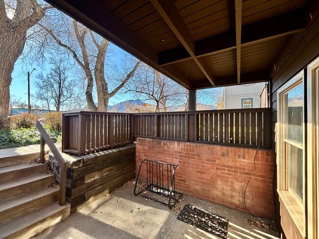 Foto del edificio - SHORT TERM RENTAL! 3Br/2Ba Condo in the Heart of Boulder