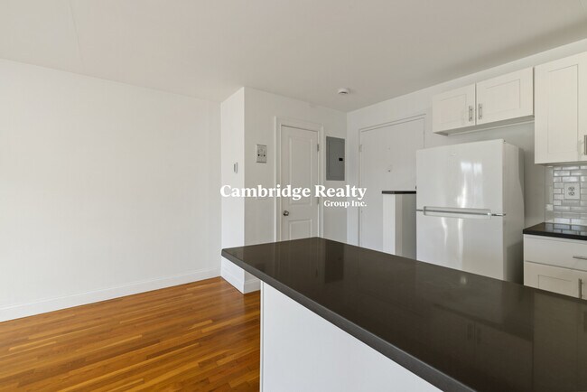 Foto del edificio - 141 Summer St