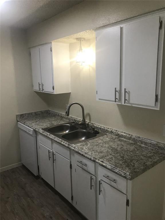 Foto del edificio - 448 N Joekel Ave