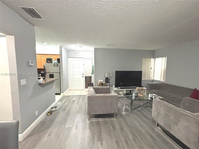 Building Photo - 3859 Coral Tree Cir