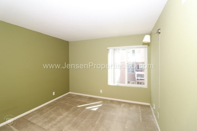 Foto del edificio - 10026 Maya Linda Rd