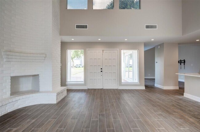 Building Photo - 1011 Stoney Hill Dr