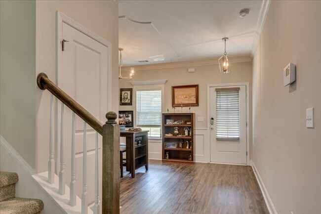 Building Photo - 108 Adelle Ct