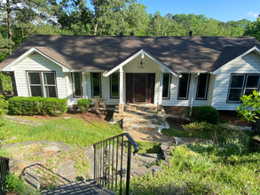 Building Photo - 2435 Indian Lake Dr