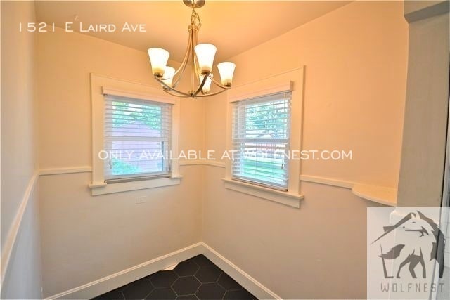 Building Photo - No Security Deposit Option! Amazing 3 Bedr...