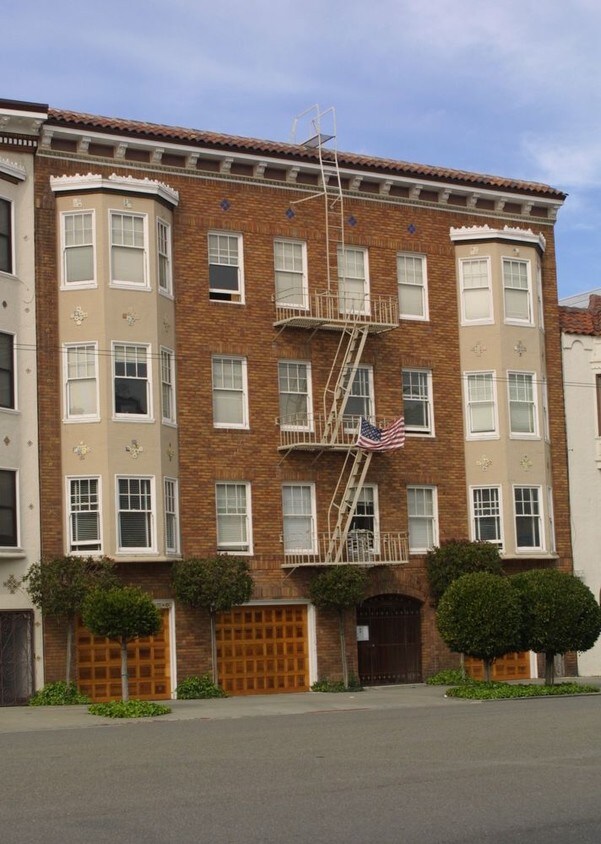 Primary Photo - 3711 Fillmore St