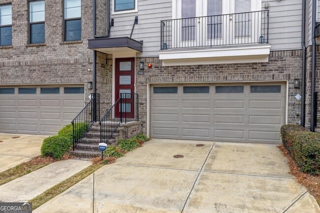 Building Photo - 2083 Holtz Ln