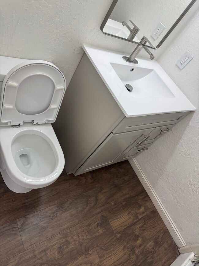 Foto del edificio - 9527 Kelley Dr