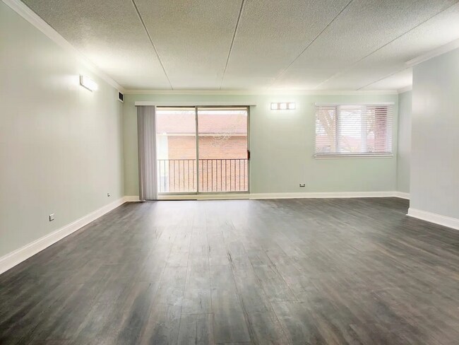 Foto del edificio - 5S 66 Pebblewood Ln