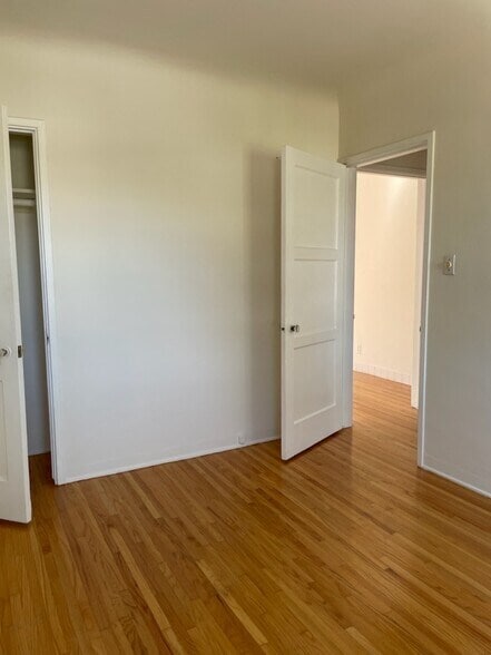 Building Photo - 230 4th Ave