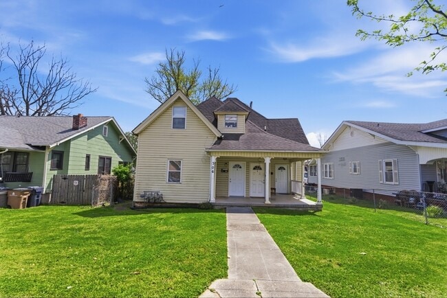 Photo - 306 E Burwell Ave Apartment