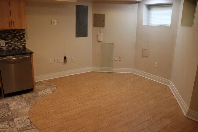 Sala de estar/Comedor - 3542 11th St NW