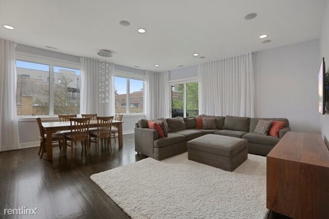 Foto del edificio - 1312 W Madison St