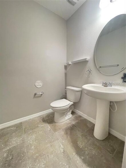 Building Photo - 16525 Outter Grv Aly