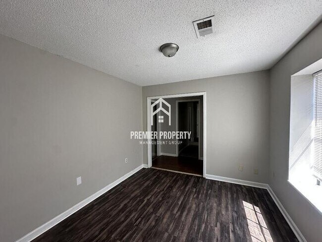 Foto del edificio - 2533 Richwood St