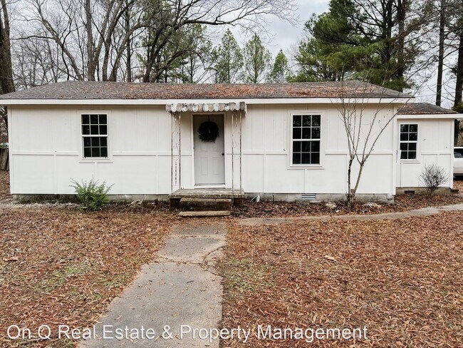 Foto del edificio - 3 br, 1 bath House - 205 E Matthews