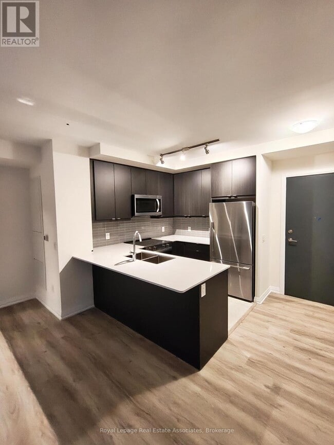 Building Photo - 3270 Sheppard Ave E