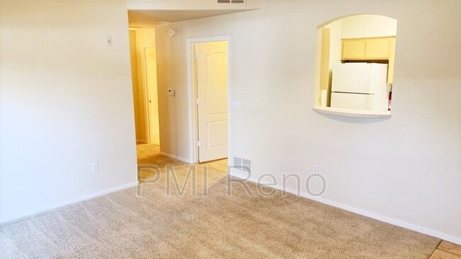 Foto del edificio - 6850 Sharlands Ave.