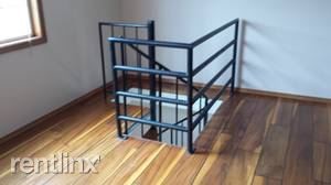 Building Photo - 1 br, 1.5 bath Apartment - 1549 N Jantzen Ave