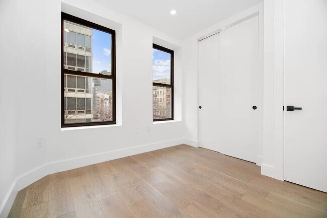 Building Photo - 294 East Houston Street