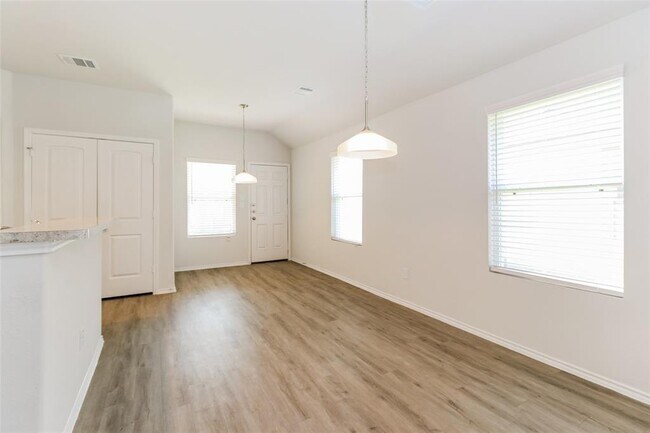 Building Photo - 22342 Porter Mountain Trl