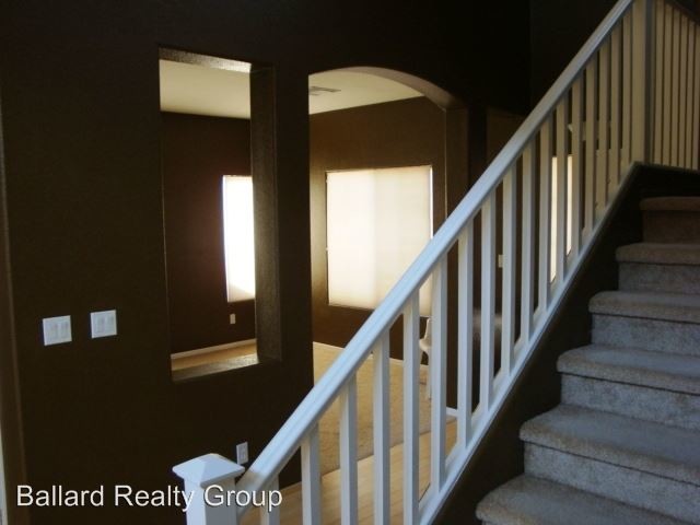 Building Photo - 3 br, 3.5 bath House - 4324 Baker Hill Street